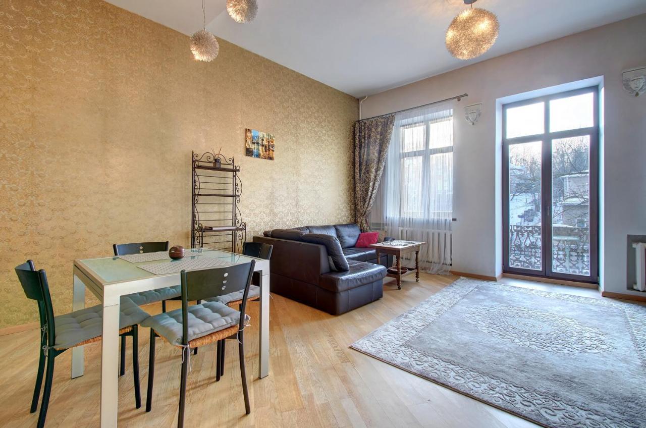 Romantic City Center Apartment In Old Town Vilnius Exterior photo